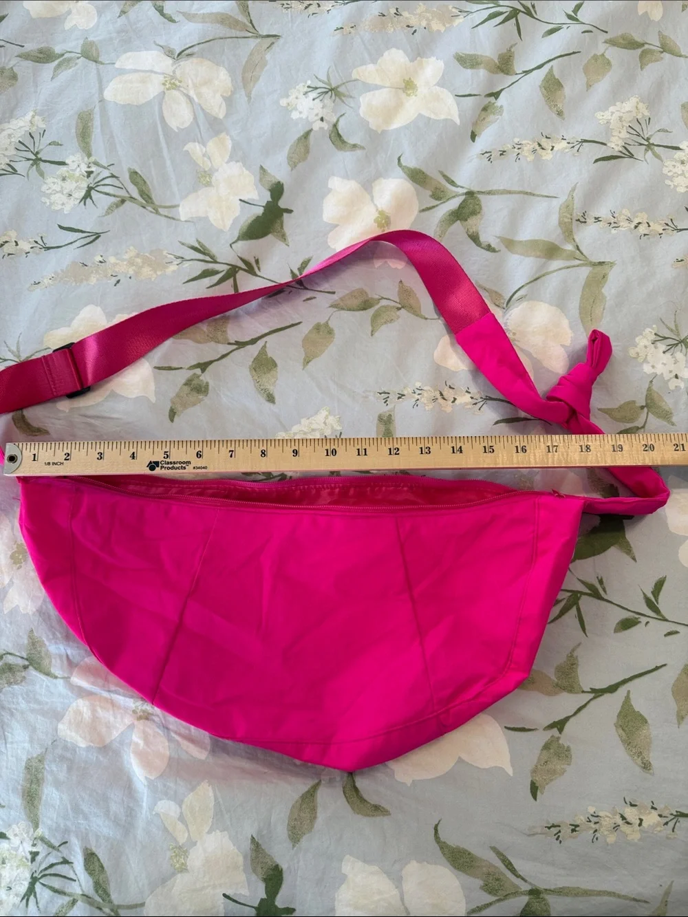 Bright Hot Pink Sling Shoulder Bag - Unbranded - Picture 2 of 5
